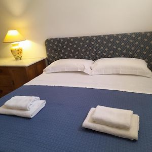 Camera con letto king size